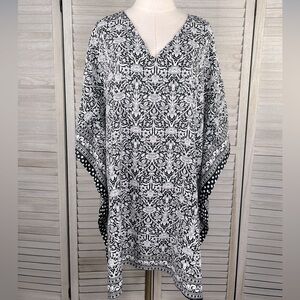 GOOD TIMES Beach Coverup/Caftan Black & White Floral-OSFA